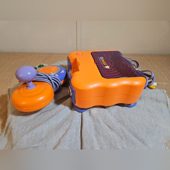 Vtech vsmile tv learning system game console with controller - Picture 7 of 13